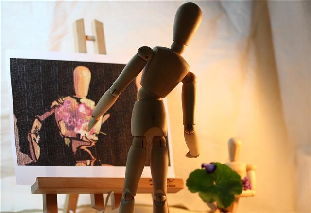 Mannequin Painting a Mannequin Mannequin Painting a Mannequin