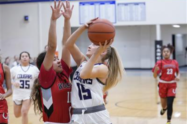 Spanish springs player about to shoot